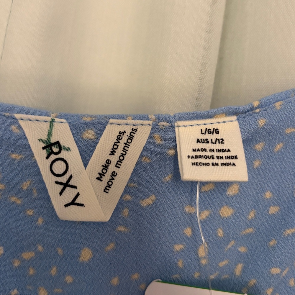 3 for $25! NWT Roxy Light Blue and White Patterned Mini Y2K Dress, size L - Picture 2 of 9